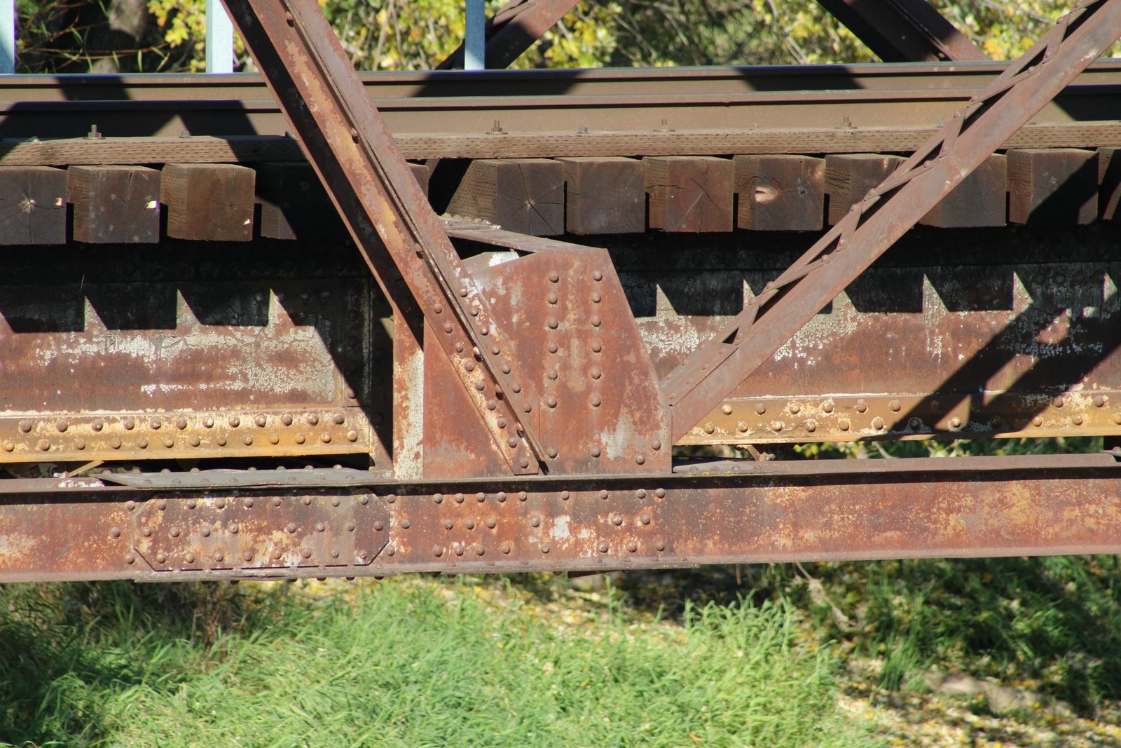 Lower connection